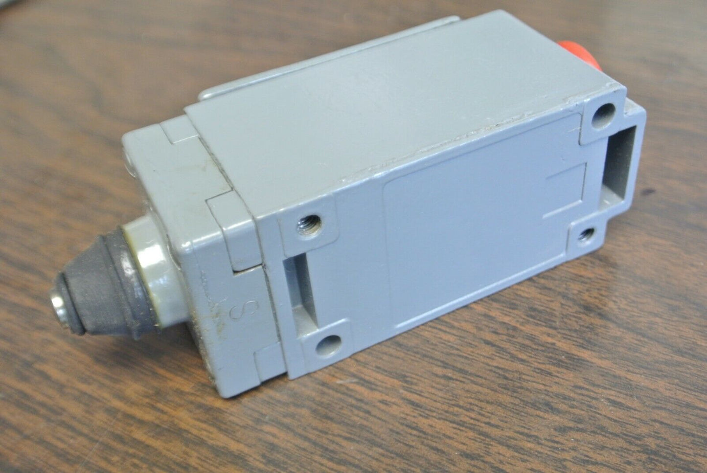 SQUARE D 9007 B53E Ser. B / LIMIT SWITCH / NEW SURPLUS in BOX