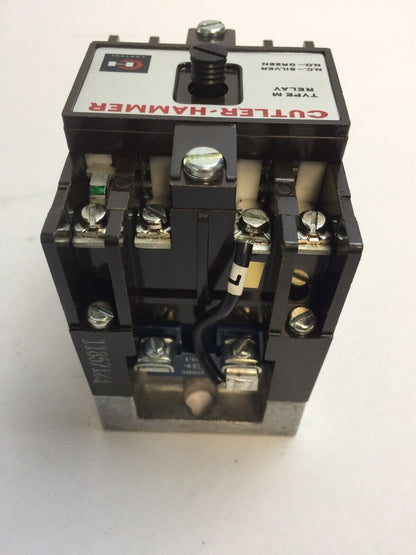 CUTLER HAMMER D26MRD12A1 TYPE "M" RELAY 1NO 2NC COIL 120VDC 9-2404-1