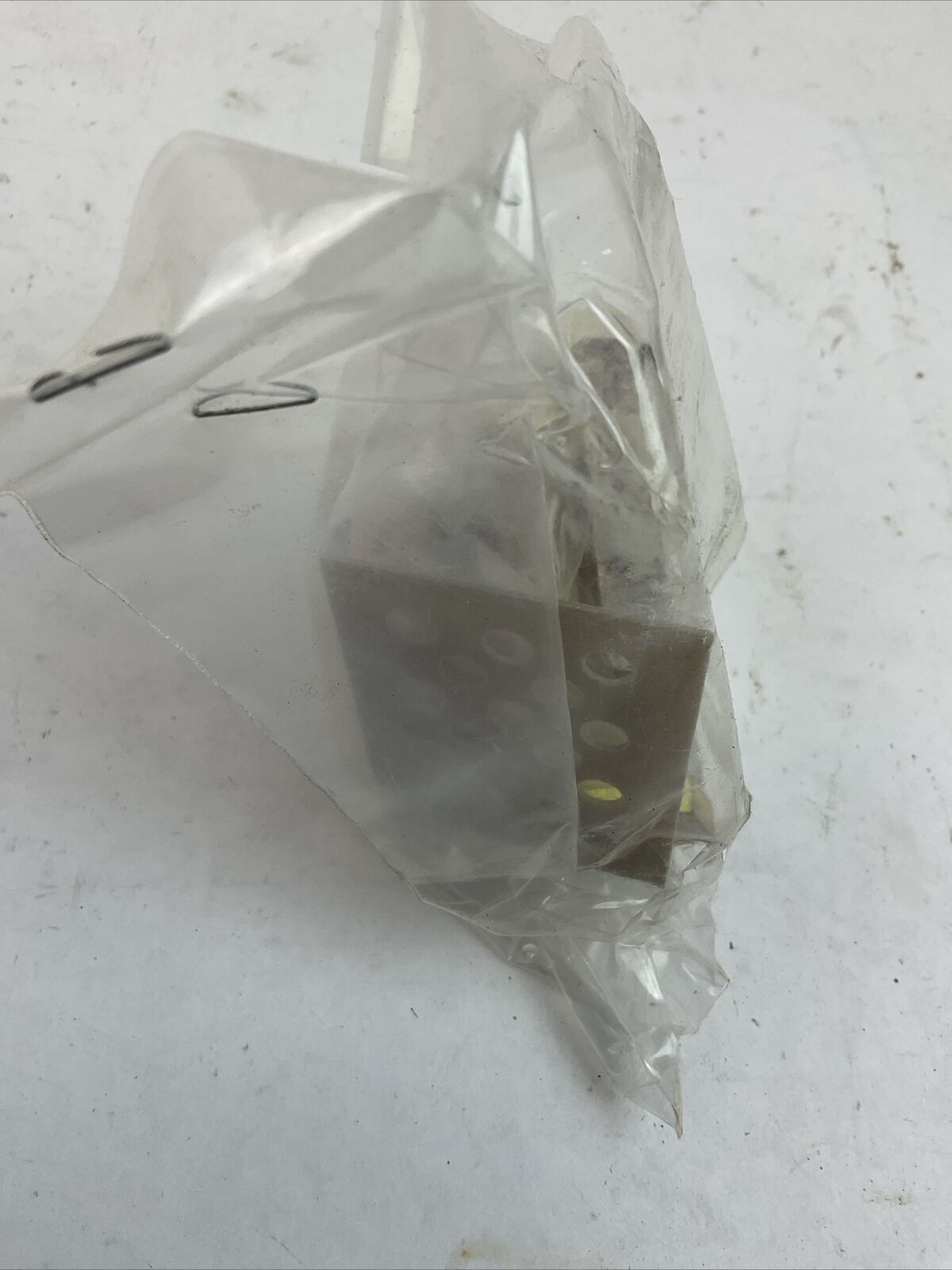 SIEMENS RS5773 REAR CONNECTING STUD USE WITH FRAM TYPE J, JD