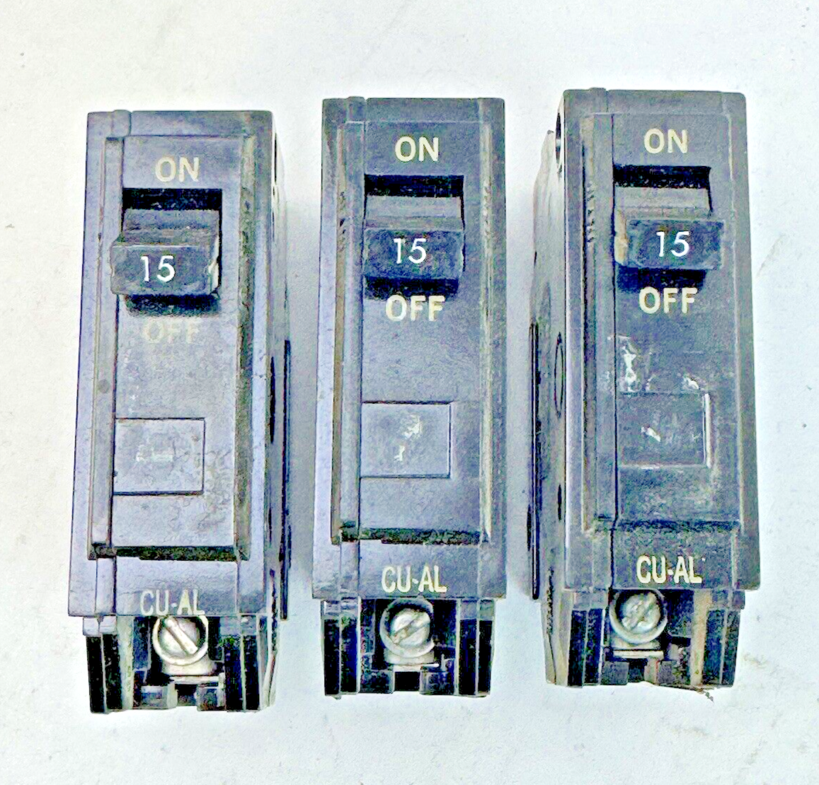 GE *LOT OF 3* - TQL1115 - CIRCUIT BREAKERS - 1 POLE, 15 A, 240 VAC, TYPE TQL-AC