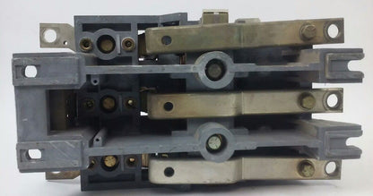 WESTINGHOUSE GCA4530 AC CONTACTOR, 600V MAX, FLA 260A-LRA 1500A, 120V COIL, USED