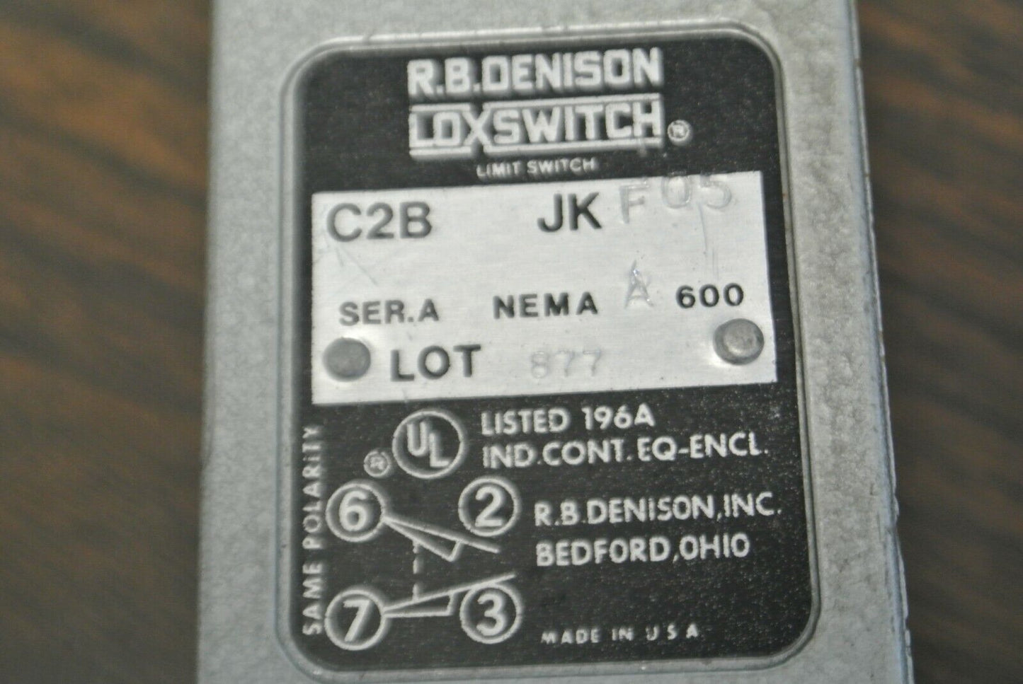 R.B. DENISON C2B-JKF05 LoxSwitch LIMIT SWITCH / 600VAC MAX / NEW SURPLUS