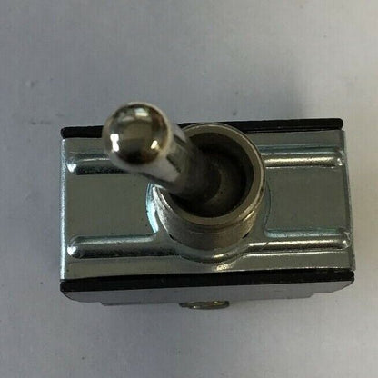 CARLING 9646 TOGGLE SWITCH 10A,250VAC/15A 125VAC 3/4HP 125-250VAC