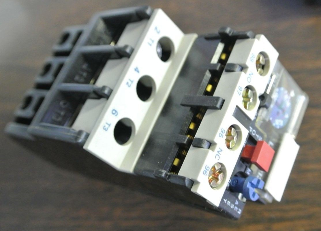 TELEMECANIQUE LR2D1302 - THERMAL OVERLOAD RELAY - 0.16-0.25A - NEW SURPLUS
