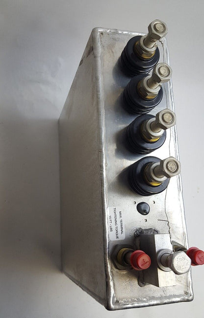 GE 19L0052WH1 CAPACITOR - 900KVAR, 800V, 3000Hz, 4x18.65 uF/TAP 19L0052WH1