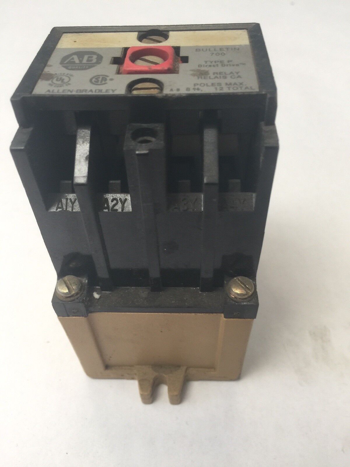 ALLEN BRADLEY 700-P000A1 CONTROL RELAY TYPE P 115-120V 60HZ 110V 50HZ SERIES B