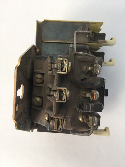 ALLEN BRADLEY 709-AOWJ103 SER K SIZE 0 600VAC 5HP COIL 120V 60HZ N28 HEATERS