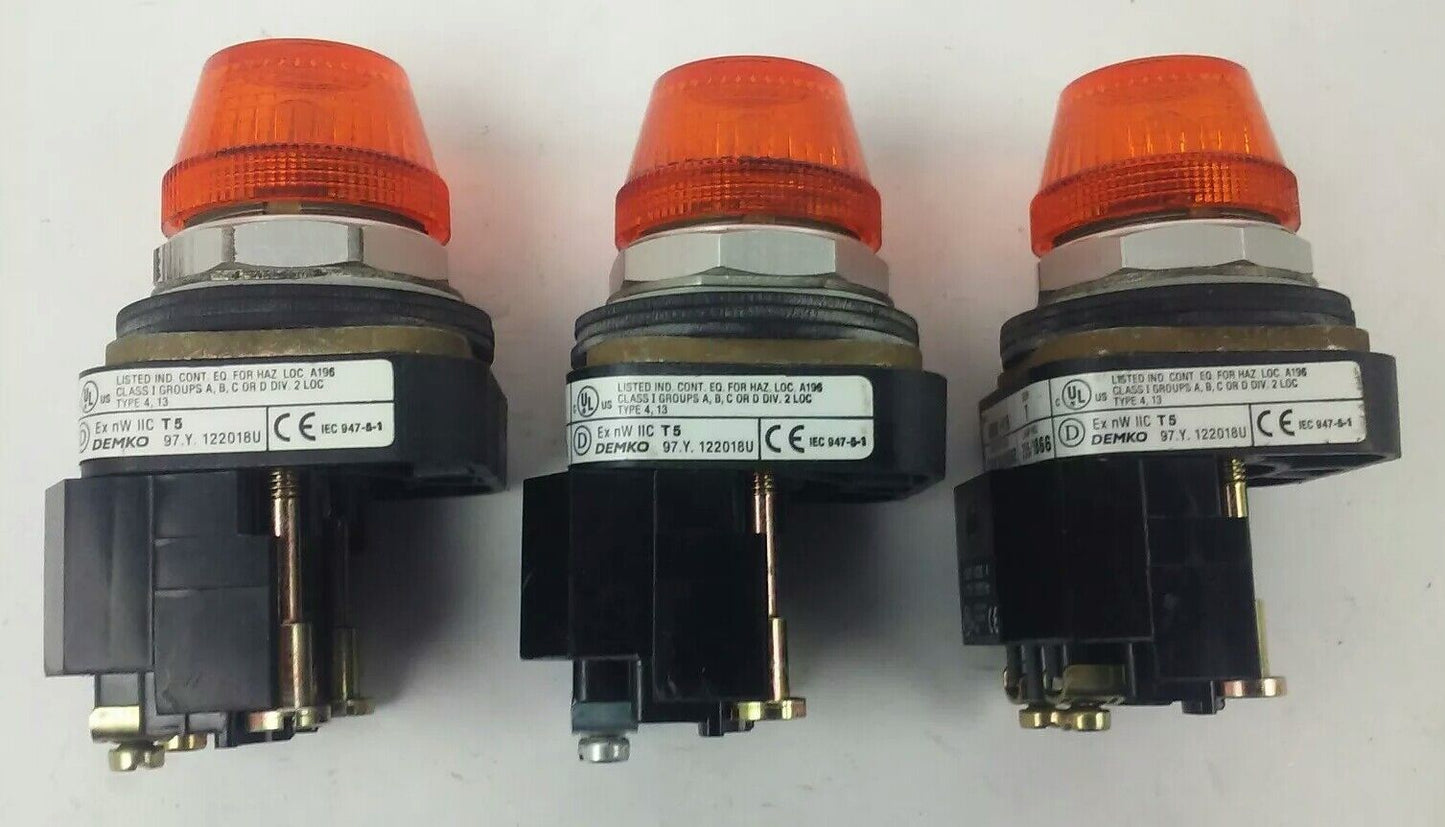 ALLEN BRADLEY 800T-PT16 SER. N, PUSH BUTTON LIGHT, 120V 50/60HZ, (LOT OF 3)