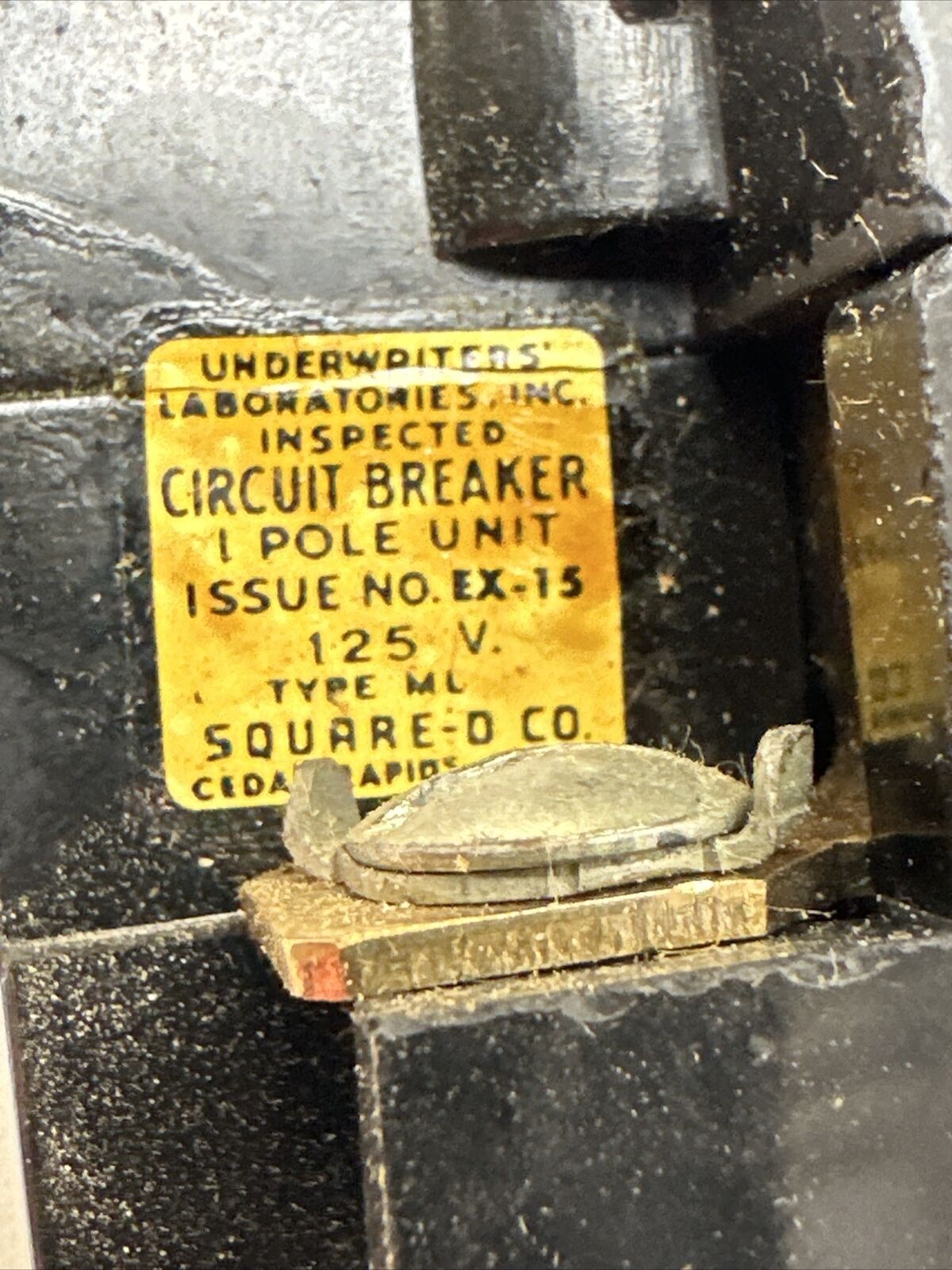 SQUARE D 992120 CIRCUIT BREAKER 125V 20AMP 1POLE TYPE ML