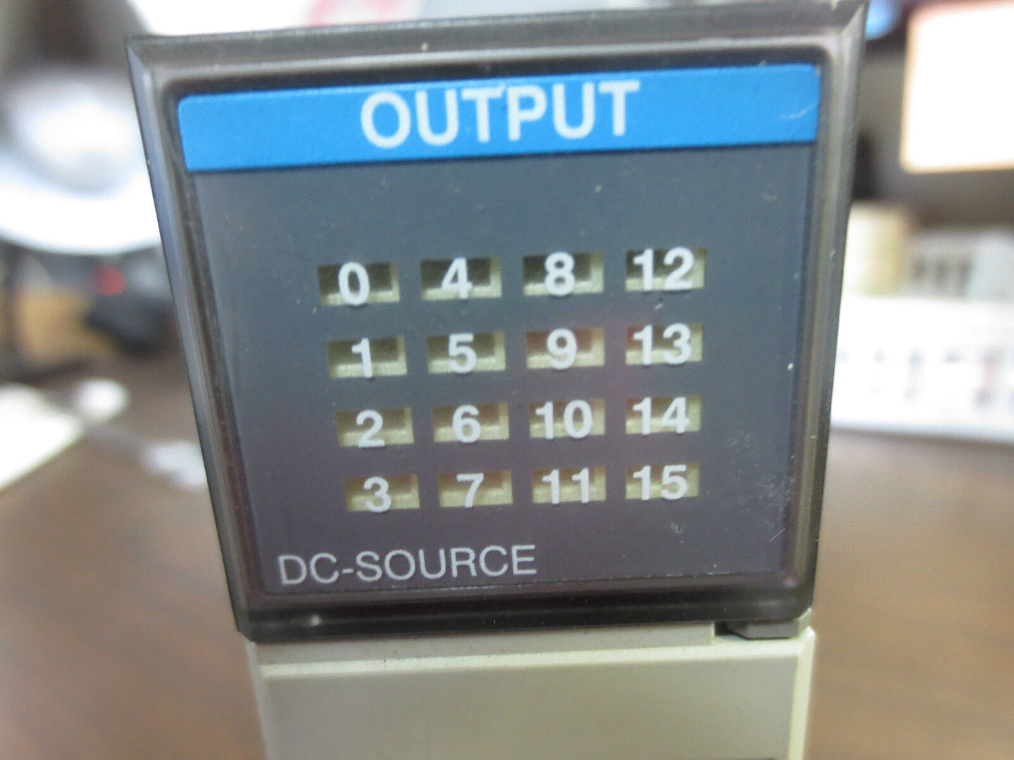 ALLEN-BRADLEY 1746-OB16 SLC500 OUTPUT MODULE - Ser. D - OUTPUT 10-60VDC