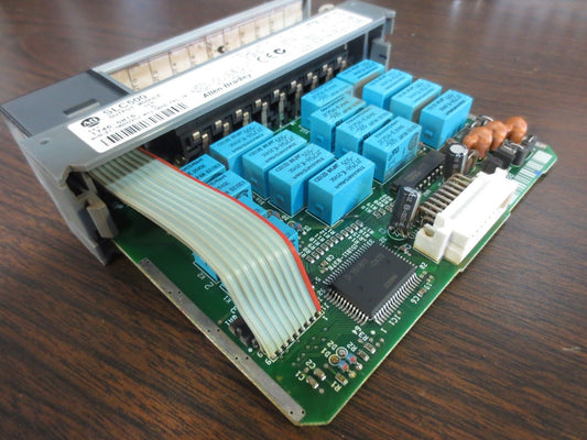 ALLEN-BRADLEY 1746-OW16 OUTPUT MODULE for SLC500 Ser. C OUTPUT 5-255VAC 5-125VDC