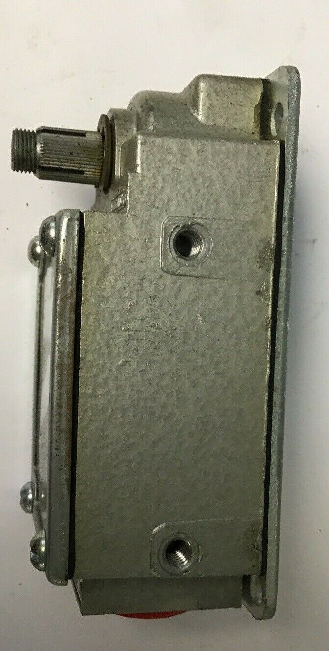 GOULD L100WS2PF R.B. DENISON LIMIT SWITCH CONTACT 1