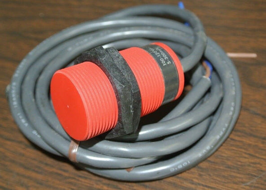SQUARE D 9006 PKH121S - CYLINDRICAL PROXIMITY SWITCH - 100-120VAC, 5-300mA