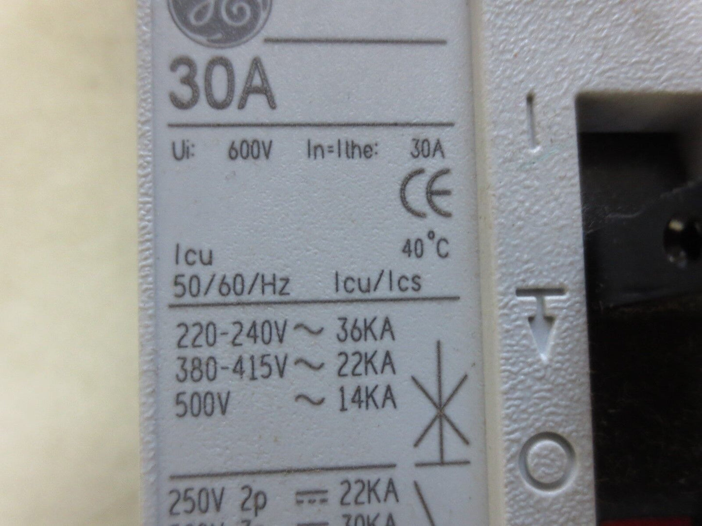GE FCS36TE030R1 RECORD PLUS CIRCUIT BREAKER 30A, 480VAC, 3-POLE - NEW SURPLUS