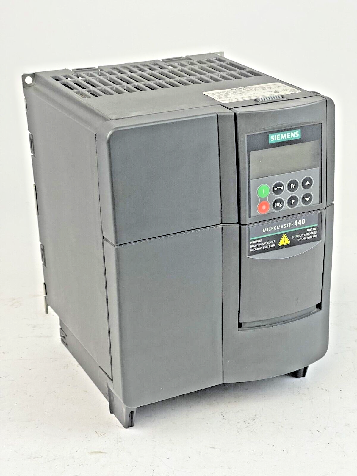 SIEMENS - 6SE6440-2UD27-5CA1 - MICROMASTER 440 DRIVE - 10HP/19A/480VAC/3PH/63Hz