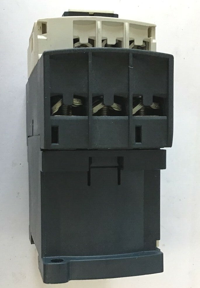 SCHNEIDER LC1D32 BL CONTACTOR 24VDC