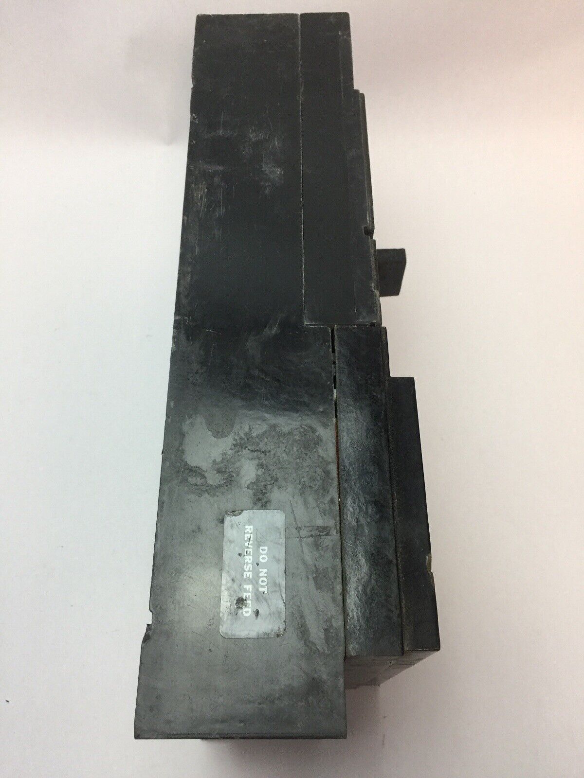 GE TB43F TRI-BREAK CIRCUIT BREAKER 600VAC 250A TRIP A6KA CURRENT LIMITING FUSES