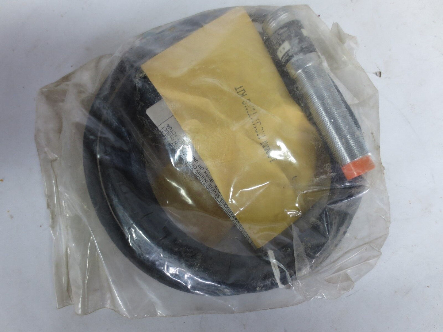 NAMCO CONTROLS EE560-70410 TUBULAR PROXIMITY SENSOR - NEW SURPLUS in SEALED BAG