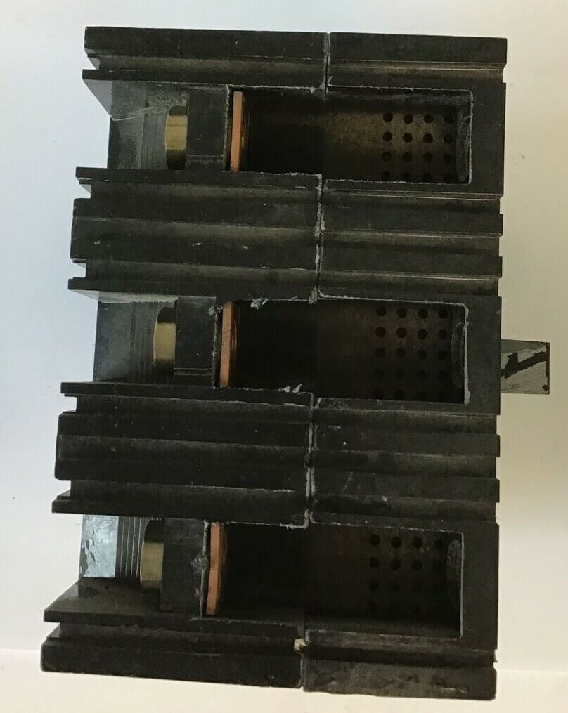 SQUARE D EHL36007 12M CIRCUIT BREAKER 600V 3POLE 7AMP