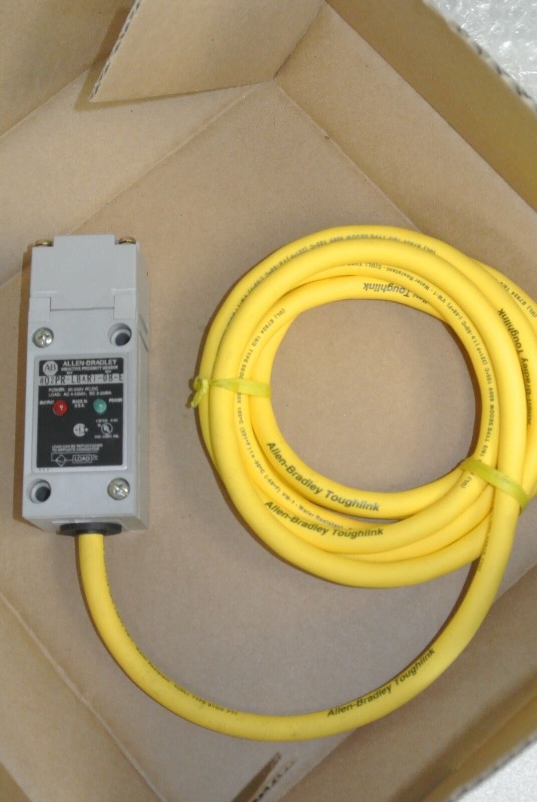 ALLEN-BRADLEY 802PR-LBAR1-08 SER.A PROXIMITY SWITCH 20-250VAC/DC / 8ft