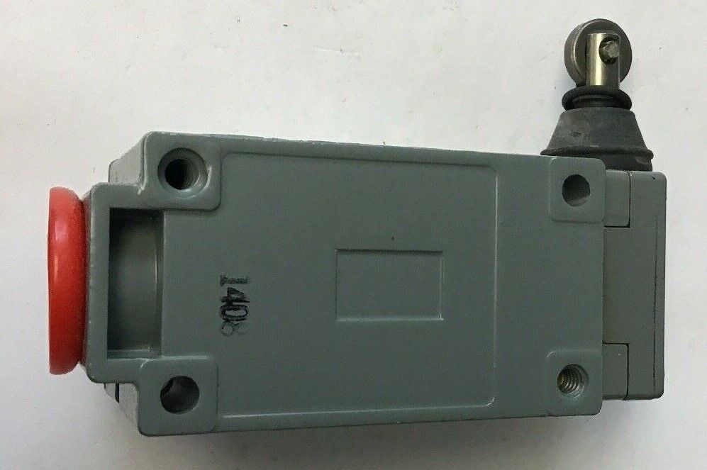 SQUARE D 9007 B62F TURRET HEAD LIMIT SWITCH SER. A