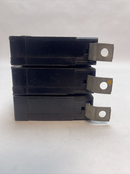 WESTINGHOUSE / CUTLER HAMMER BAB3015H CIRCUIT BREAKER 15AMP 240VAC 3P (LOT OF 3)