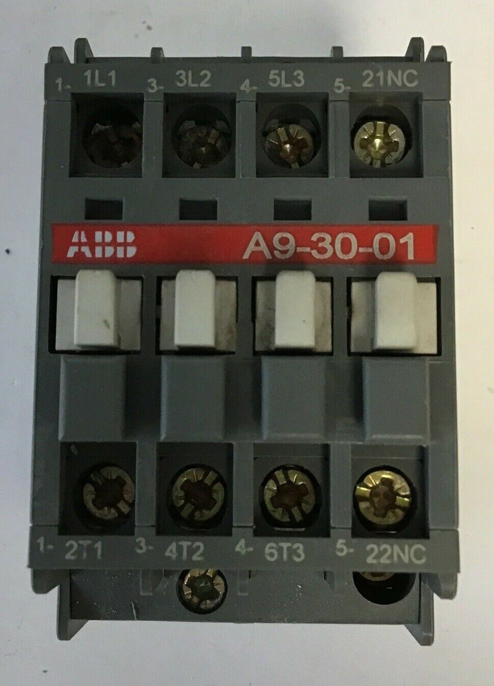 ABB A9-30-01 CONTACTOR 26A 1000VAC 7.5HP ***LOTOF5***