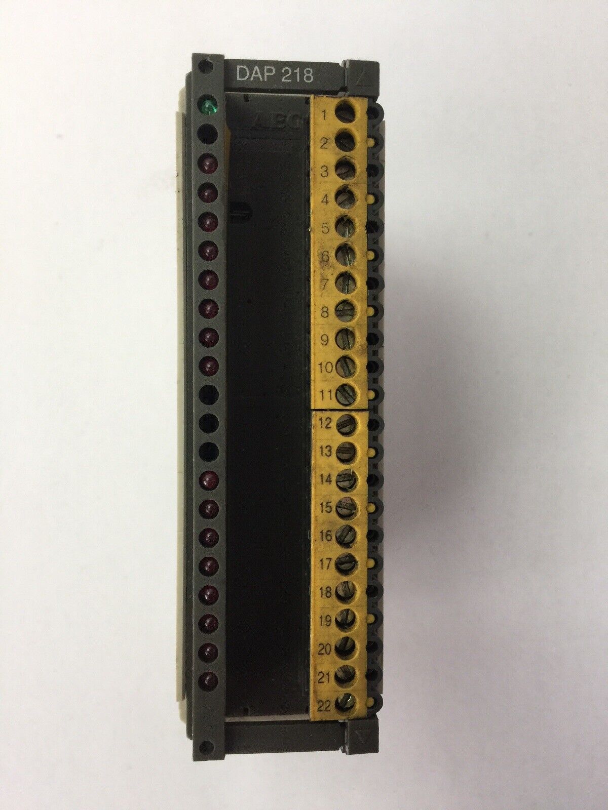 SCHNEIDER AUTOMATION DAP 218/ AS-BDAP-218 Output Module