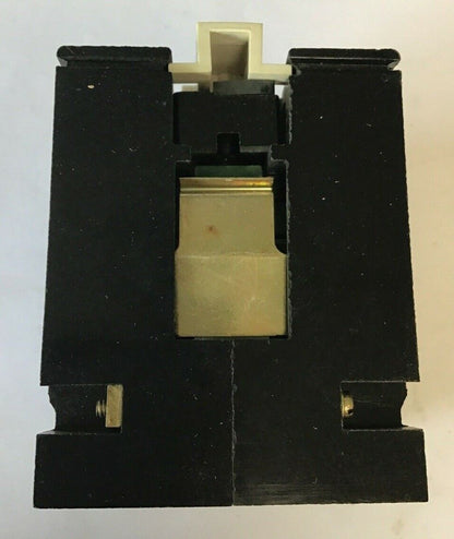 GENERAL ELECTRIC CR122A04731AA 300VAC 10A 28V 50HZ INDUSTRIAL RELAY