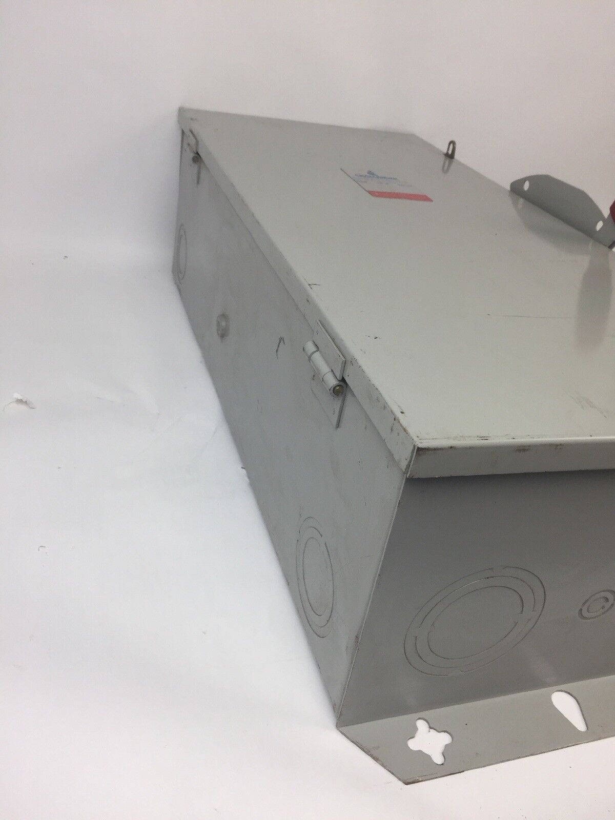 CHALLENGER GD324NFC 200 AMP 240 VAC 3 POLES TYPE 1 NON FUSIBLE GENERAL DUTY