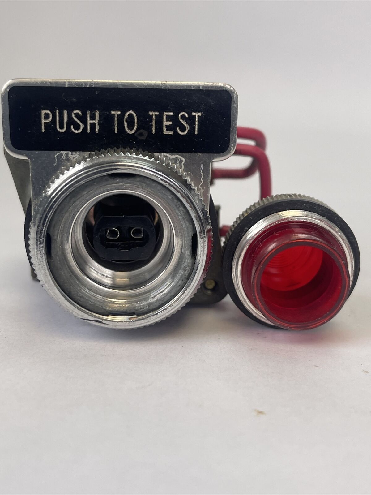 GE CR2940UW ILLUMINATED PUSH BUTTON RED 110V 50/60CY (LOT OF 2)