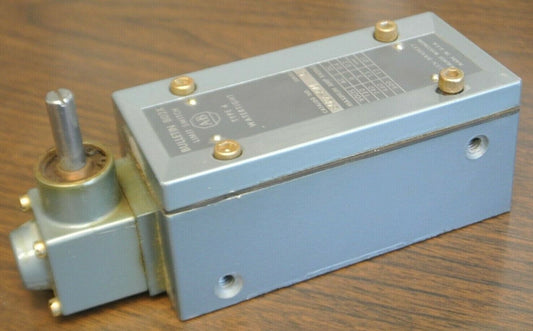 ALLEN-BRADLEY 802X-AM4 Ser. C / LIMIT SWITCH / 120-600VAC / NEW SURPLUS / NEMA 4