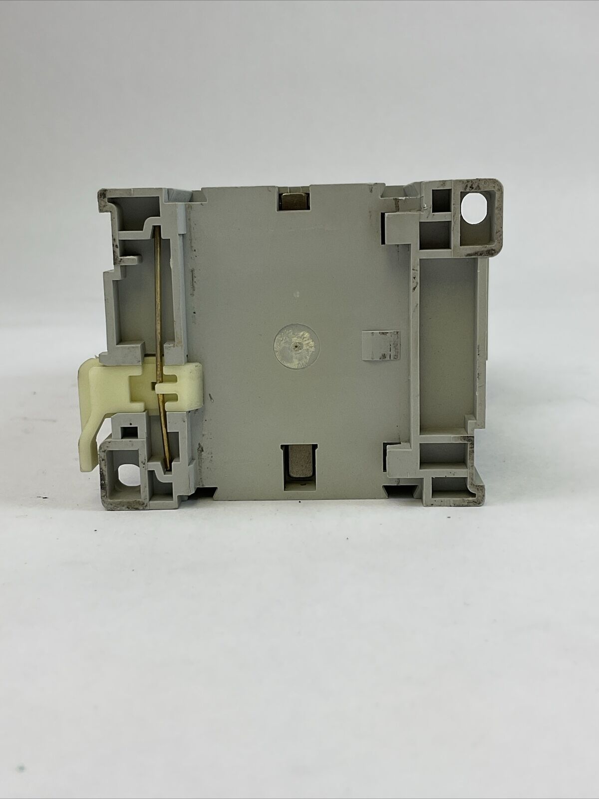 ALLEN BRADLEY 100-C43D*00 CONTACTOR SER A 600VAC 63A 3PH 30HP COIL 24VDC 100-F