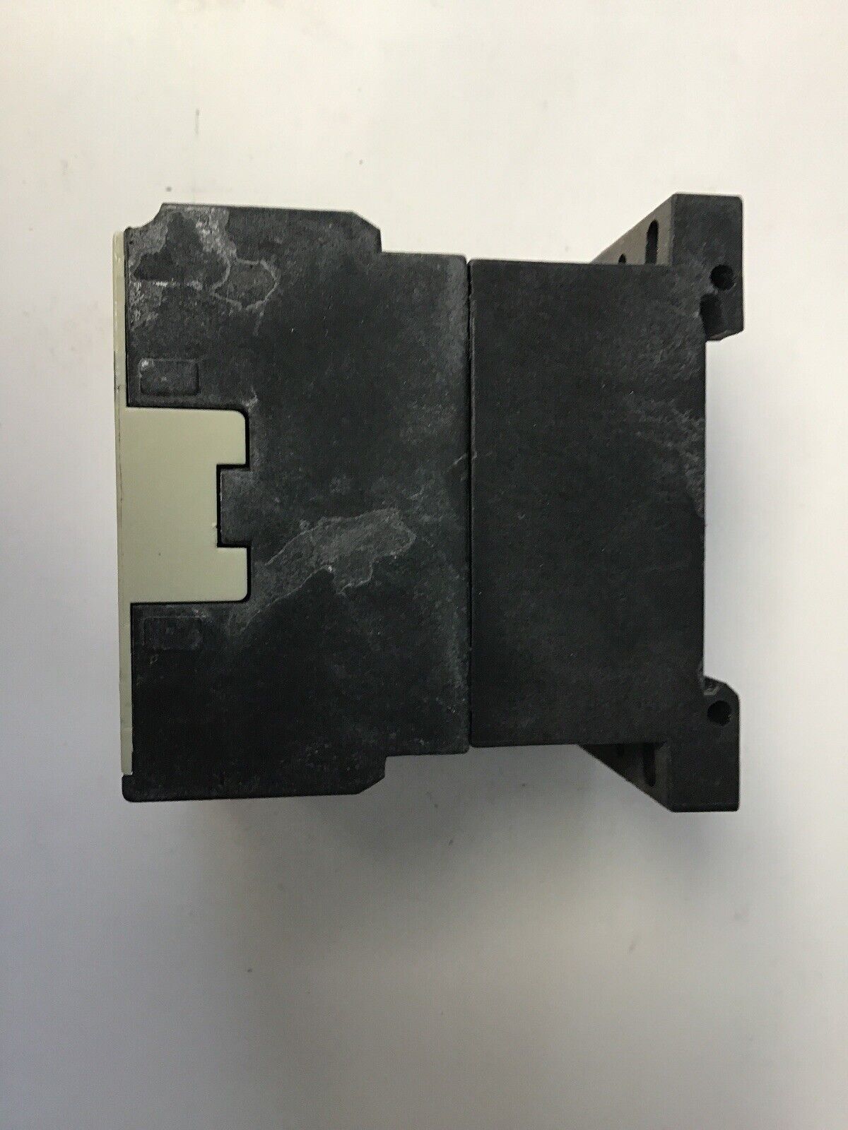 TELEMECANIQUE CA2-KN40 RELAY 110V 50/60HZ