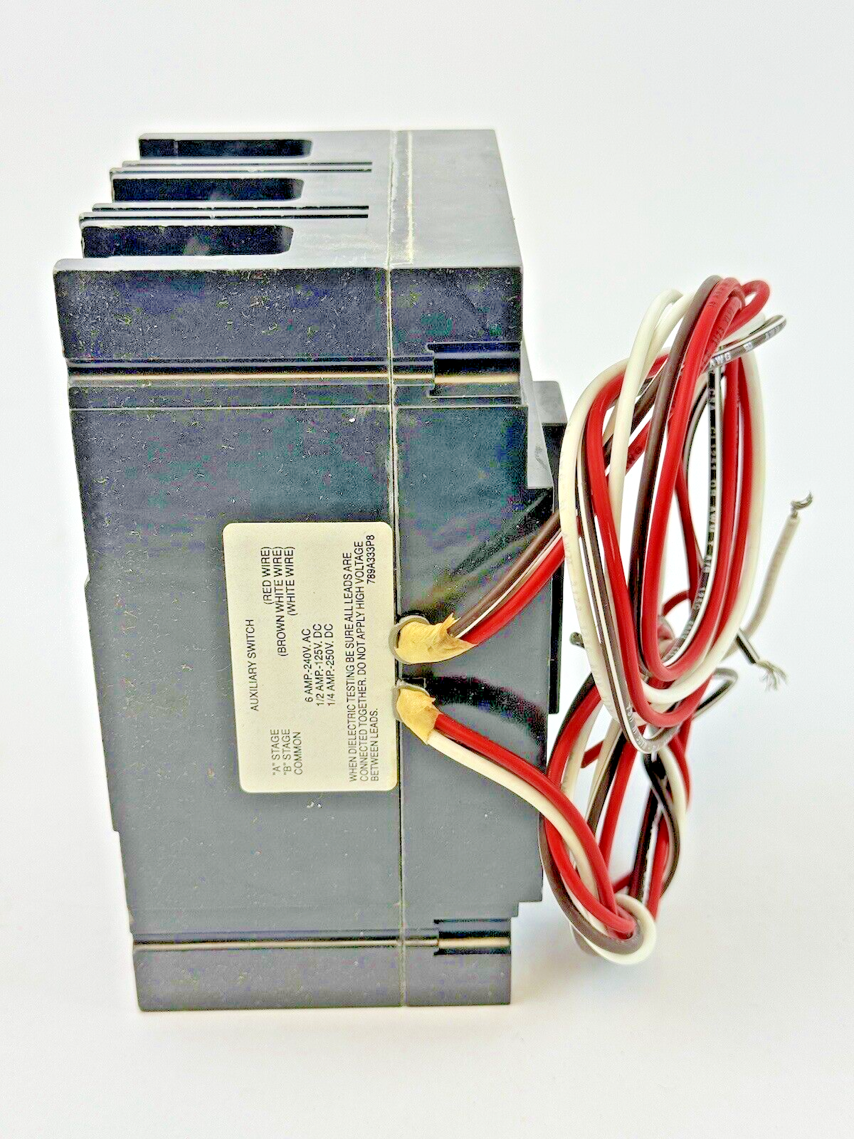 GE - TED134015 - IND. CIRCUIT BREAKER W/ AUX SWITCH - 15A, 480 VDC, 3 POLE - NEW