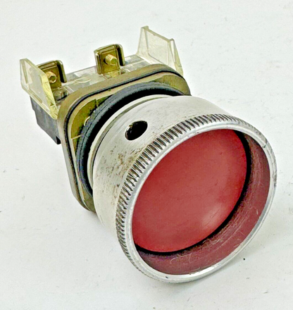 ALLEN-BRADLEY - 800T-D SER. T - RED PUSH BUTTON W/ 800T-X1 SER. D & GUARD
