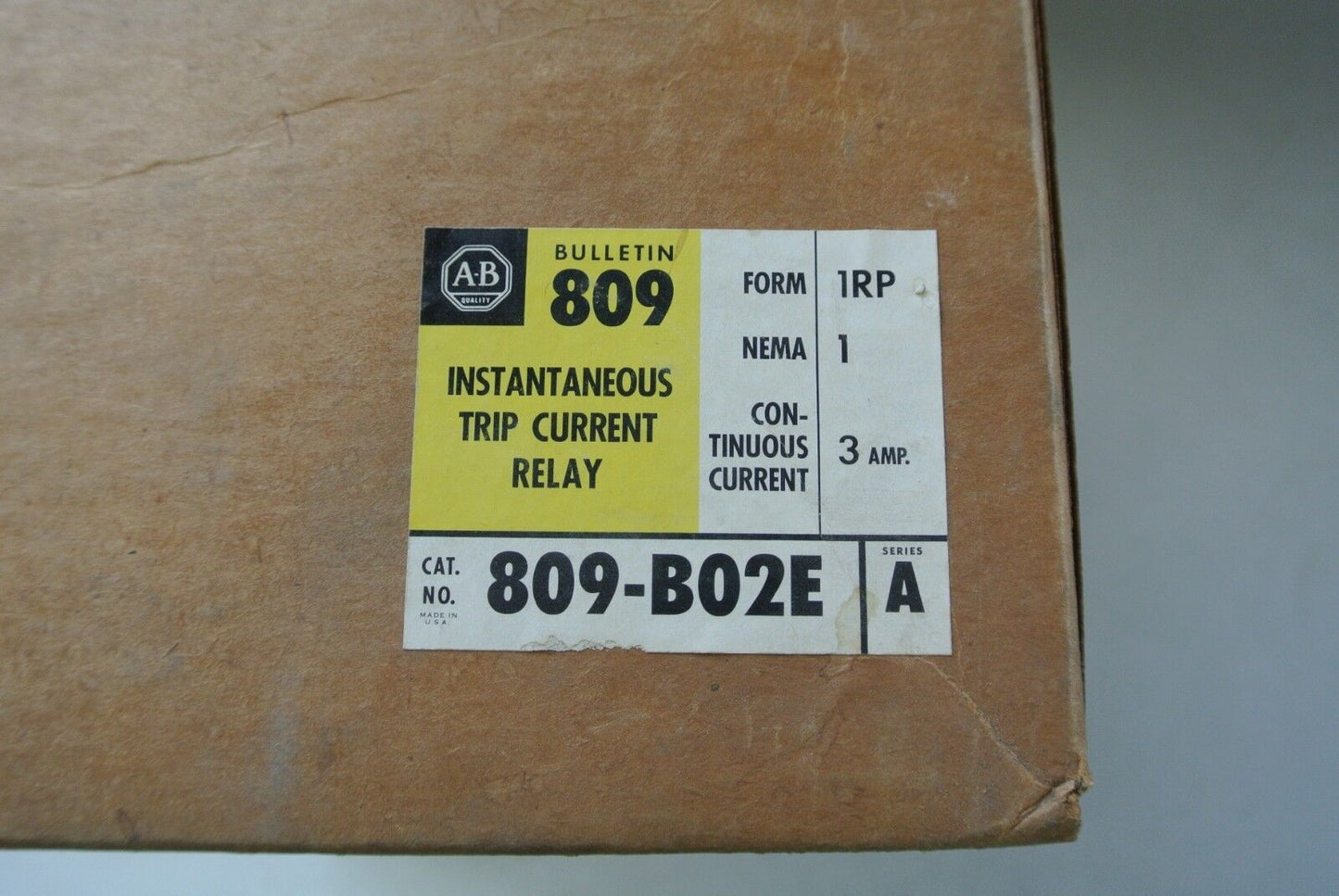 ALLEN-BRADLEY 809-B02E - INSTANTANEOUS TRIP CURRENT RELAY 3A, 600V - NEW SURPLUS