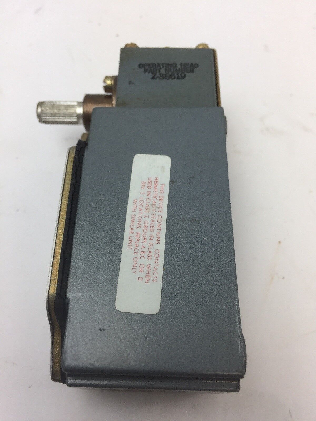 ALLEN BRADLEY 802R-HFW2 OILTIGHT LIMIT SWITCH SEALED CONTACT SERIES B