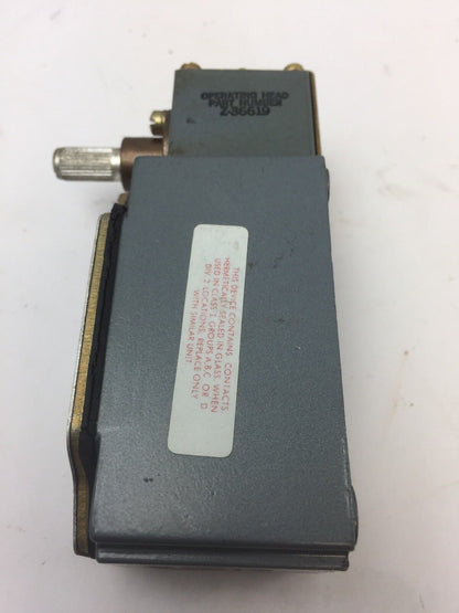 ALLEN BRADLEY 802R-HFW2 OILTIGHT LIMIT SWITCH SEALED CONTACT SERIES B