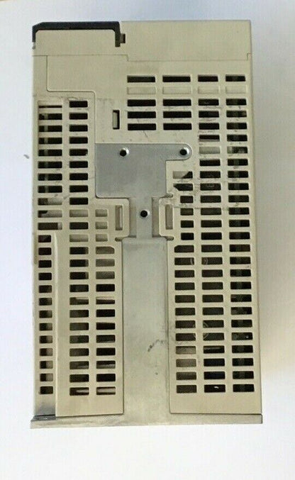 YASKAWA SGD7S-180A10A002 SERVO DRIVE 200V SERVOPACK 10A 50/60HZ