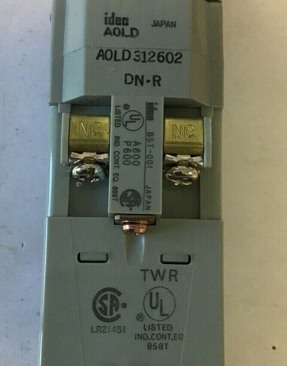 IDEC PUSH BUTTON AOLD312602DN-R 110-600VDC 120V 50/60HZ TWTD-0126D LSPD-6