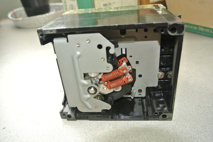 KLOCKNER-MOELLER N6L-32-NA / CIRCUIT INTERRUPTER 600V, 32A, 3-POLE / NEW SURPLUS