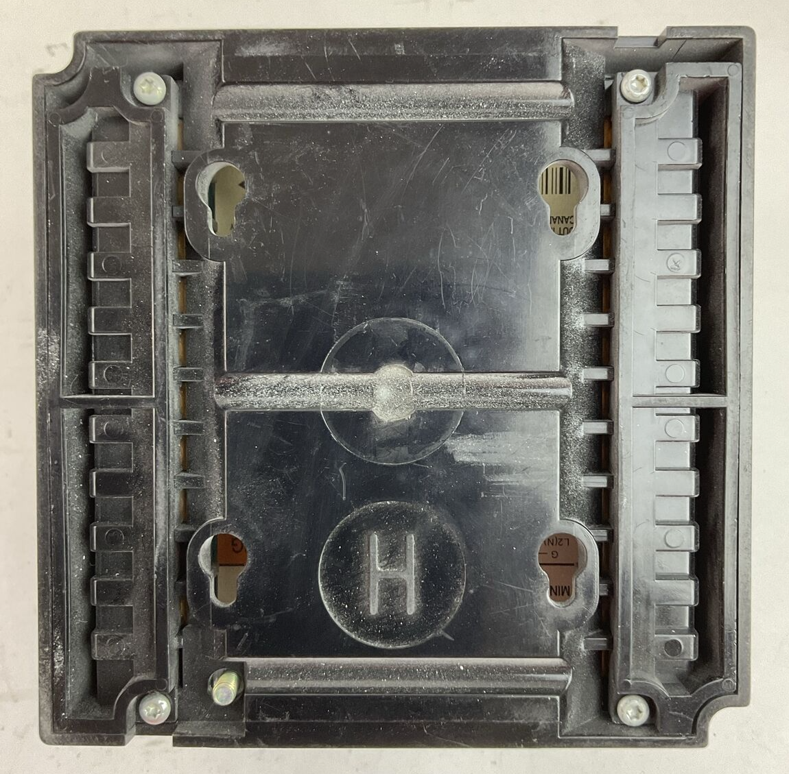 HONEY WELL RM7823 A 1016 FLAME SWITCH W/ ULTRAVIOLET FLAME AMPLIFLIER