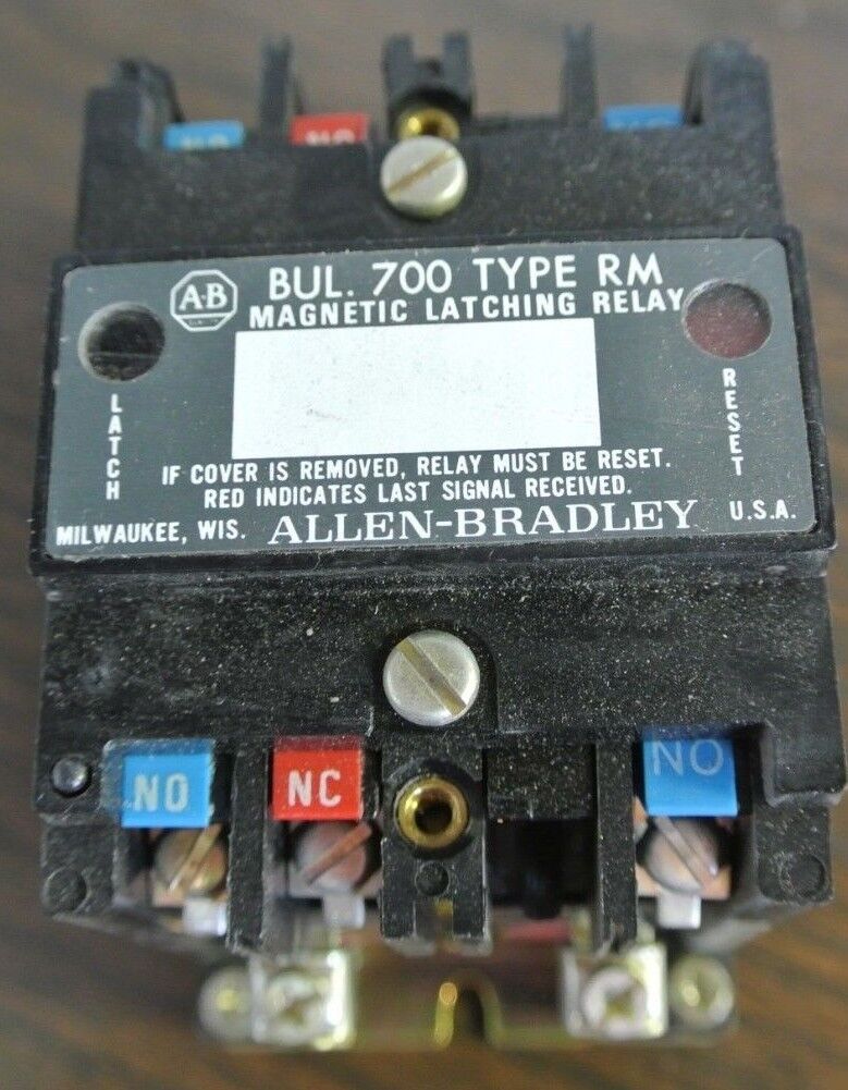 ALLEN-BRADLEY 700-RM210A1 - TYPE RM AC RELAY, OPEN - 115/120V, 60Hz NEW SURPLUS