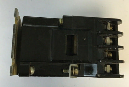 WESTINGHOUSE  BF31A CONTROL RELAY 300VAC 10A 135A582G01