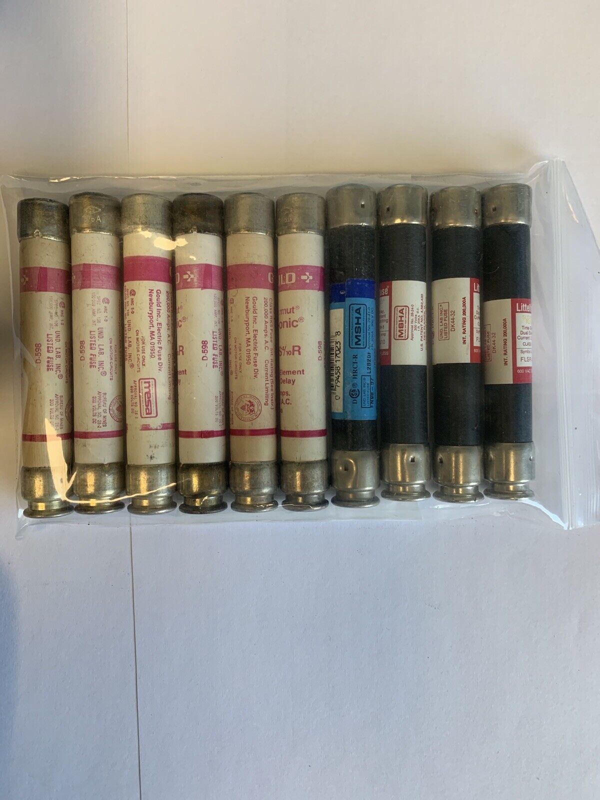 Lot of 10 Assorted 4/10A 600V Fuses