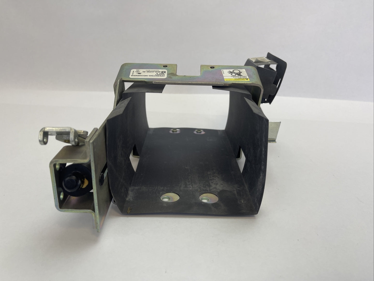 SQUARE D 9422RP1 OPERATING MECHANISM SER B MISSING LOWER METAL BRACKET 9999 R26