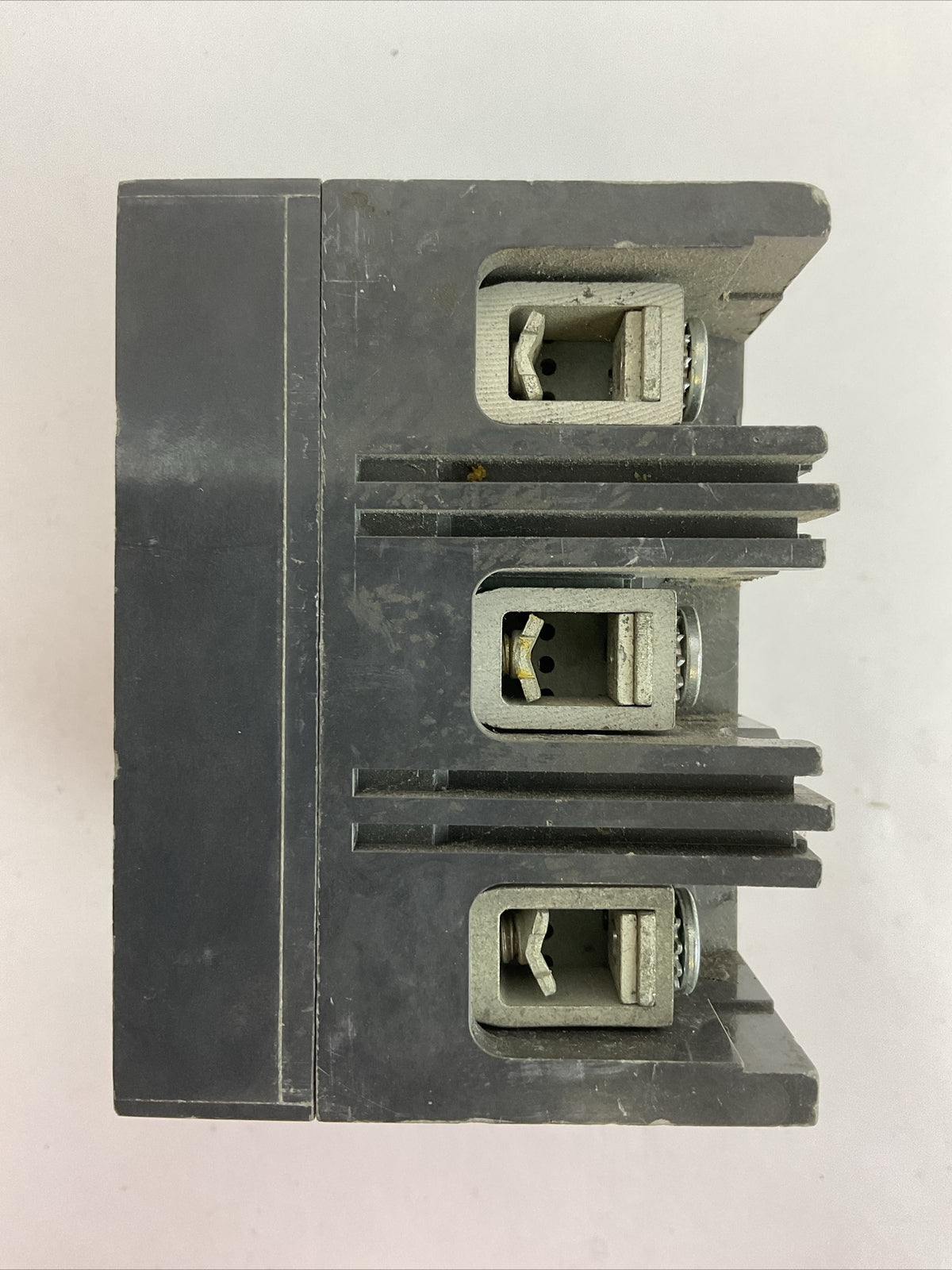 GE TED136040 40AMP 600VAC 250VDC 3POLE CIRCUIT BREAKER