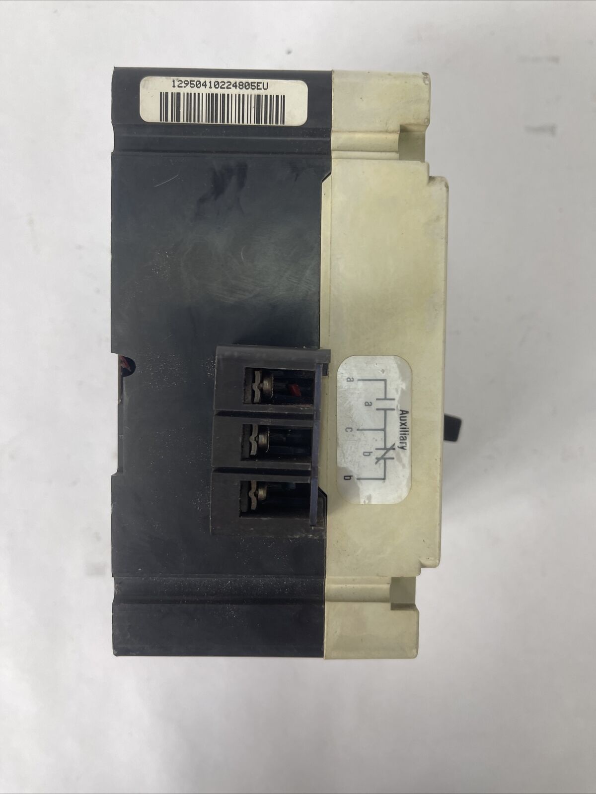 WESTINGHOUSE HMCP003A0CA04 CIRCUIT BREAKER 600VAC 250VDC 3AMP 3POLE A1X1LT