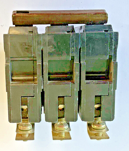 GE THQB 3430 CIRCUIT BREAKER 415VAC 3POLE 30A